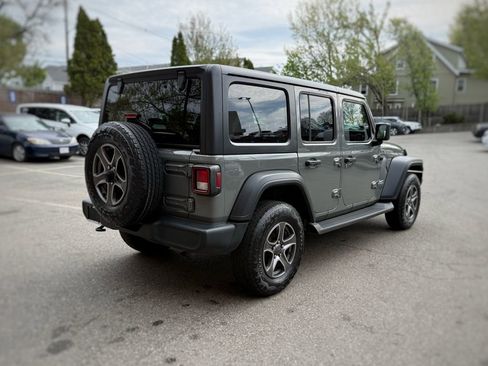 Used 2018 Jeep Wrangler Unlimited Sport S AWD/4WD image 8