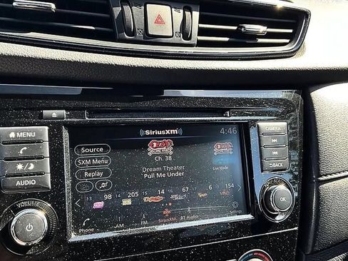 Used 2019 Nissan Rogue S w/ Special Edition Package FWD image 18