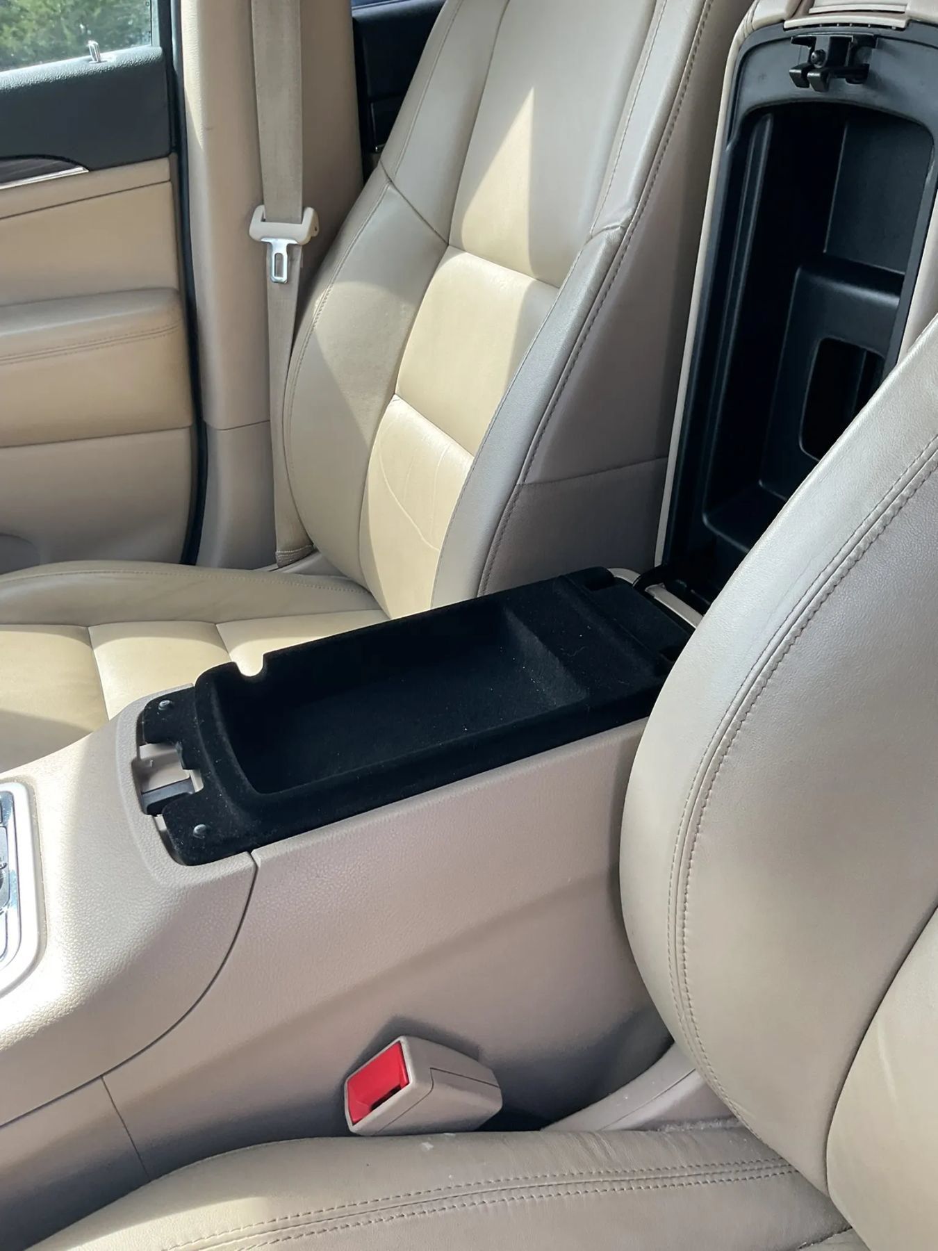 Used 2019 Jeep Grand Cherokee Limited AWD/4WD image 23