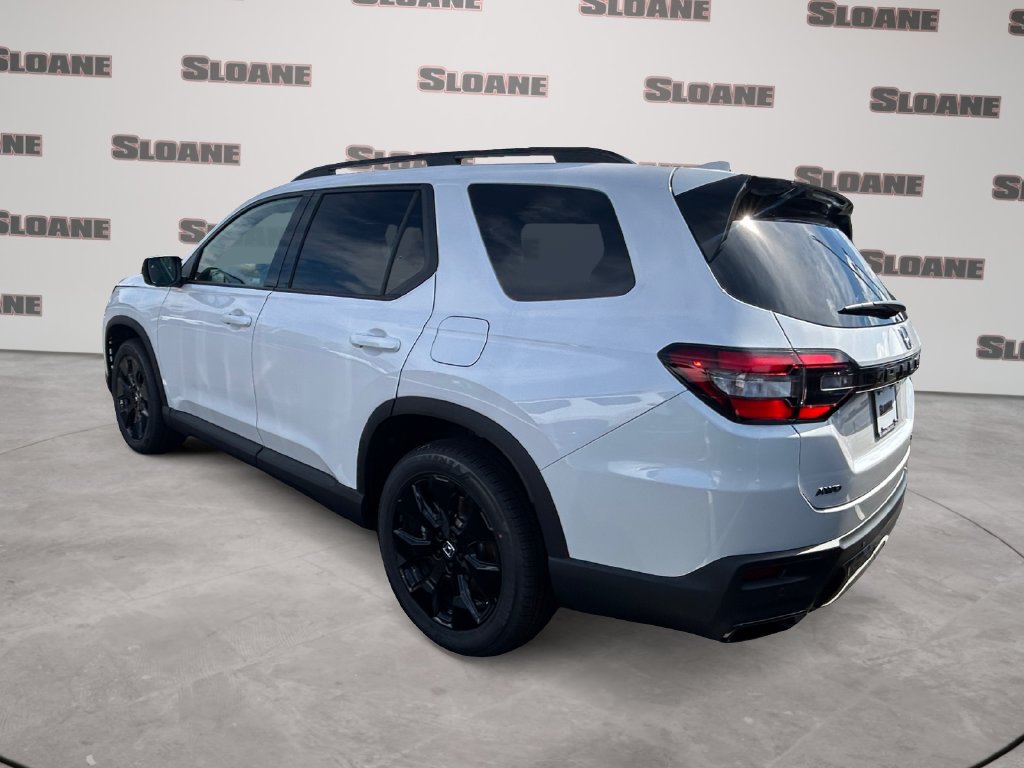 New 2026 Honda Pilot Black Edition image 3