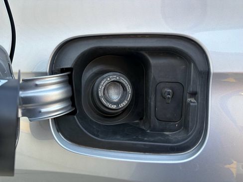 Certified 2024 Honda Pilot EX-L image 32