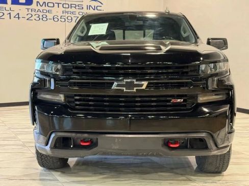 Used 2019 Chevrolet Silverado 1500 LT Trail Boss image 3