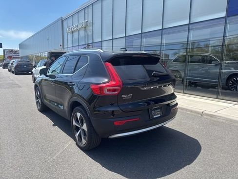 Certified 2025 Volvo XC40 B5 Plus AWD/4WD image 3