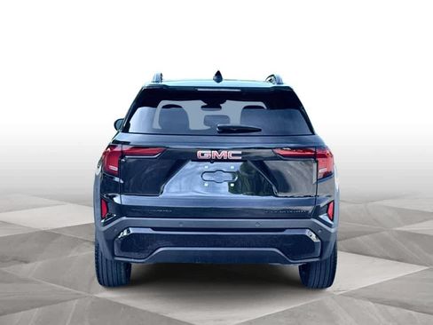 Used 2026 GMC Terrain Elevation w/ Elevation Premium Package FWD image 7