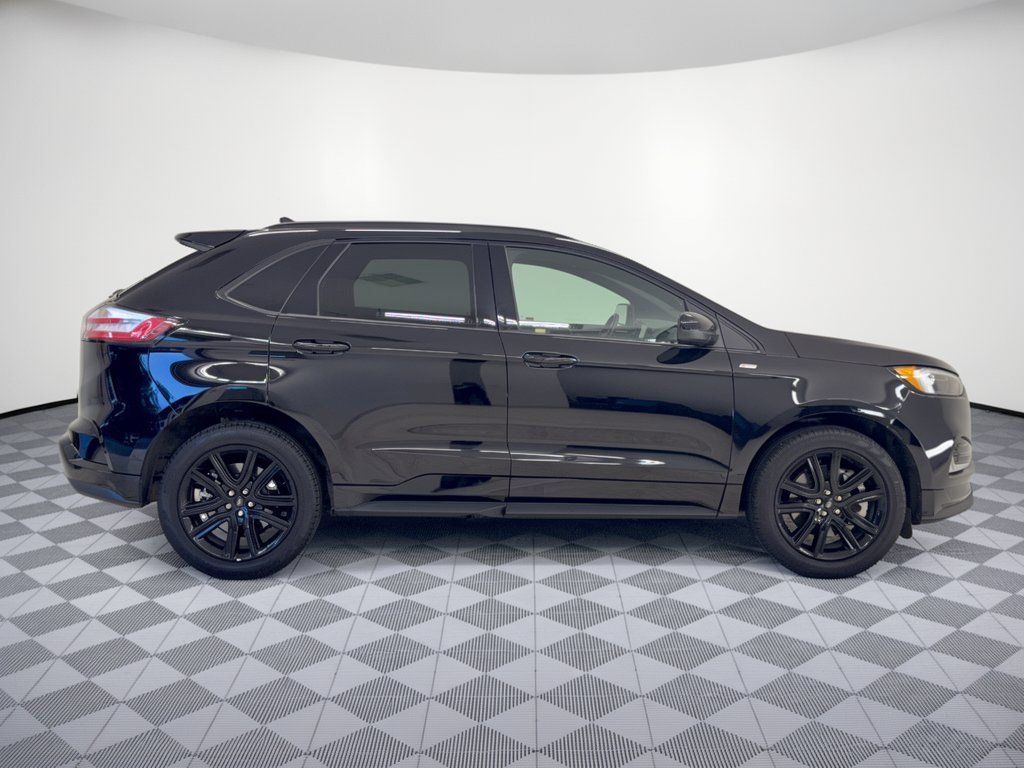 Used 2023 Ford Edge ST-Line AWD/4WD image 6