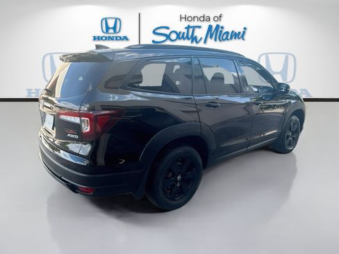 Certified 2022 Honda Pilot TrailSport image 7