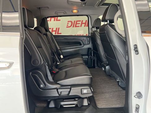 Used 2024 Honda Odyssey Elite image 11