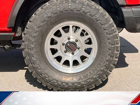 Used 2024 Ford Bronco Black Diamond w/ Sasquatch Package AWD/4WD image 6