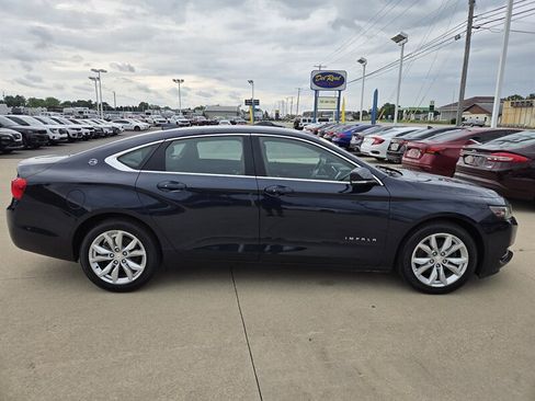 Used 2019 Chevrolet Impala LT FWD image 2