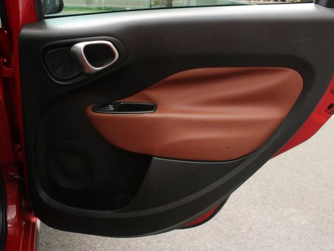 Used 2015 FIAT 500L Trekking FWD image 24