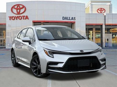 Used 2025 Toyota Corolla SE image 1