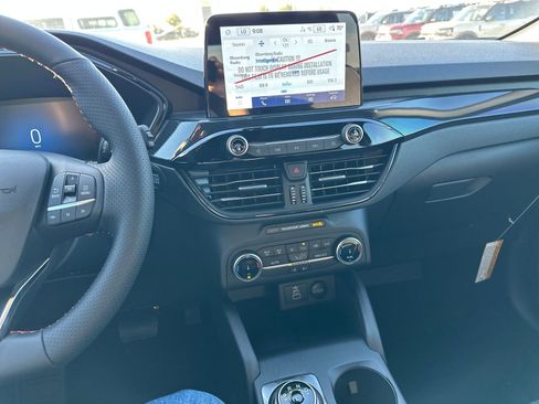 New 2026 Ford Escape ST-Line image 45