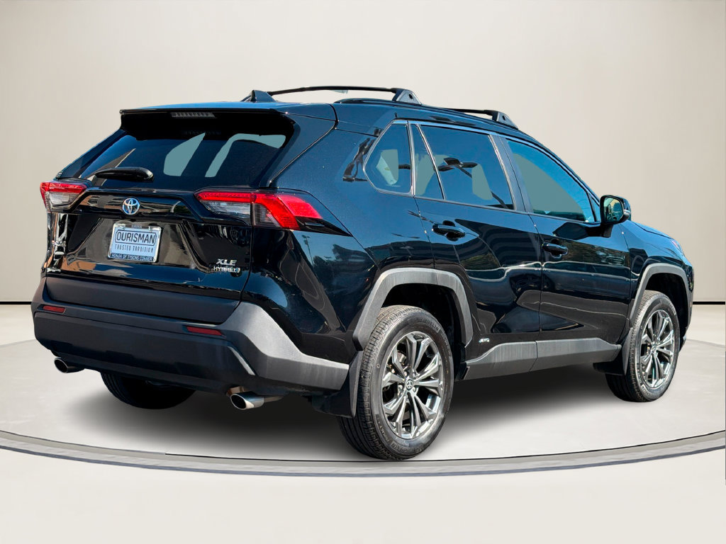 Used 2024 Toyota RAV4 XLE Premium w/ Weather Package AWD/4WD image 4
