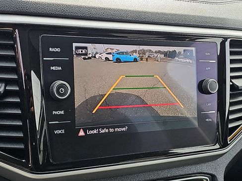 Used 2022 Volkswagen Atlas SEL R-Line image 22