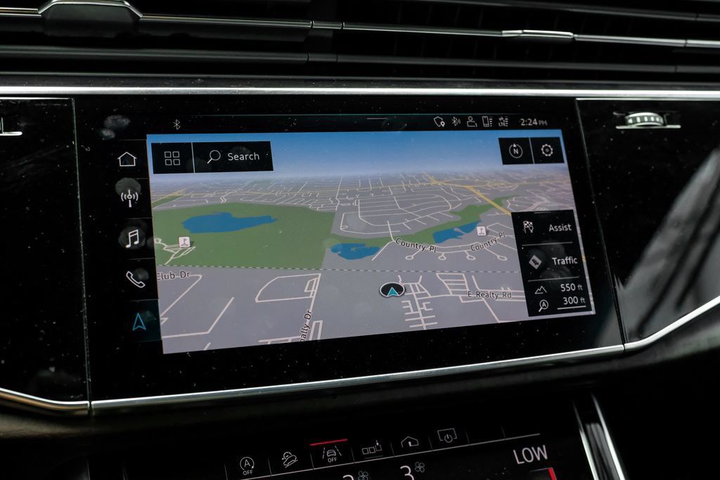 Used 2019 Audi Q8 Premium Plus AWD/4WD image 22