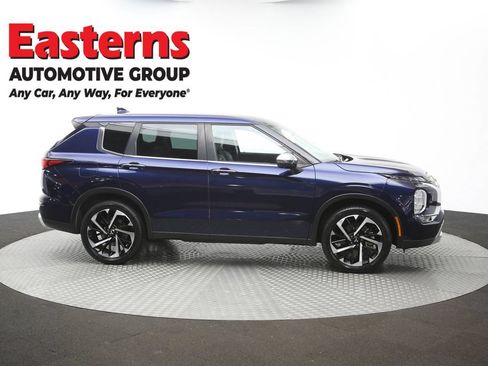Used 2023 Mitsubishi Outlander SE AWD/4WD image 46