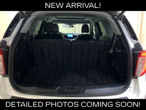 Used 2022 Ford Explorer XLT w/ Equipment Group 202A AWD/4WD image 20