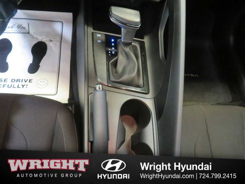 Used 2025 Hyundai Elantra Sport image 29