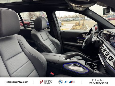 Used 2025 Mercedes-Benz GLS 450 4MATIC image 18