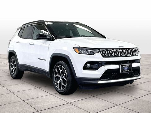 Used 2025 Jeep Compass Limited AWD/4WD image 2