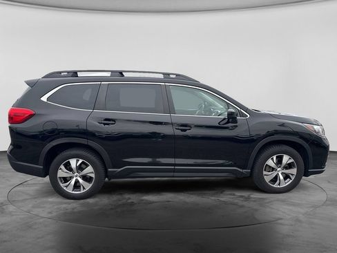 Used 2022 Subaru Ascent Premium w/ Convenience Package AWD/4WD image 2