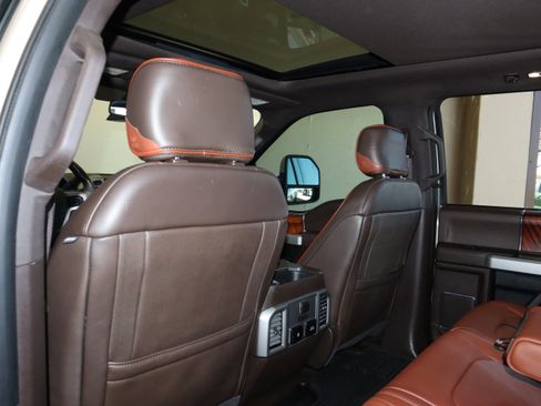 Used 2018 Ford F450 King Ranch w/ King Ranch Ultimate Package image 36