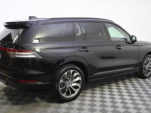 New 2026 Lincoln Aviator AWD w/ Jet Appearance Package image 7