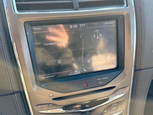 Used 2011 Lincoln MKX 2WD w/ Wood Pkg image 11