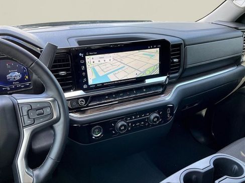 Used 2023 Chevrolet Silverado 1500 RST image 8