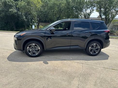 Certified 2025 Nissan Rogue SV AWD/4WD image 16