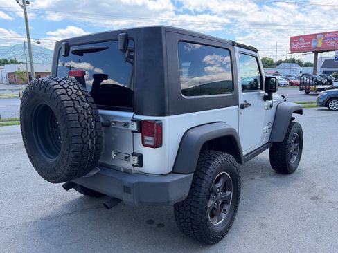 Used 2011 Jeep Wrangler Sport AWD/4WD image 6