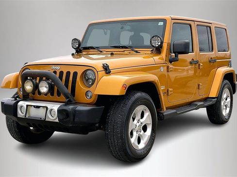 Used 2014 Jeep Wrangler Unlimited Sahara w/ Connectivity Group image 2