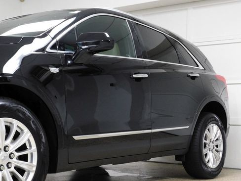 Used 2017 Cadillac XT5 FWD image 14