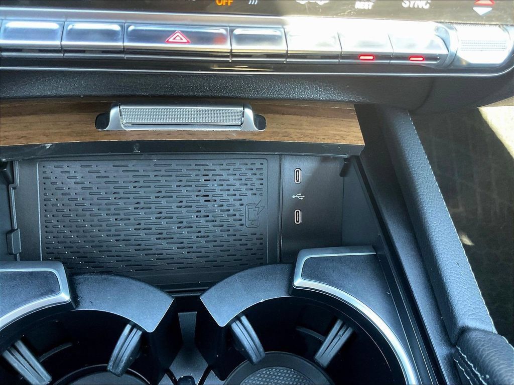 Certified 2025 Mercedes-Benz GLE 450 4MATIC image 18