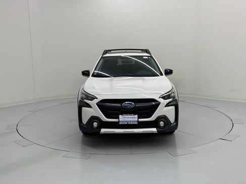 Used 2025 Subaru Outback Limited AWD/4WD image 9