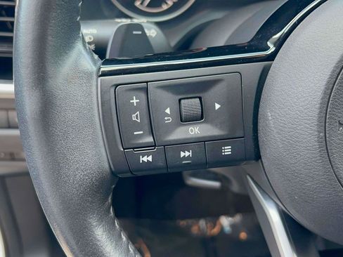 Used 2023 Nissan Rogue SL AWD/4WD image 22