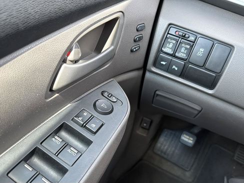 Used 2012 Honda Odyssey Touring image 13