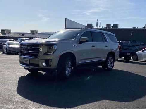 Used 2021 GMC Yukon SLT w/ SLT Luxury Package RWD image 8