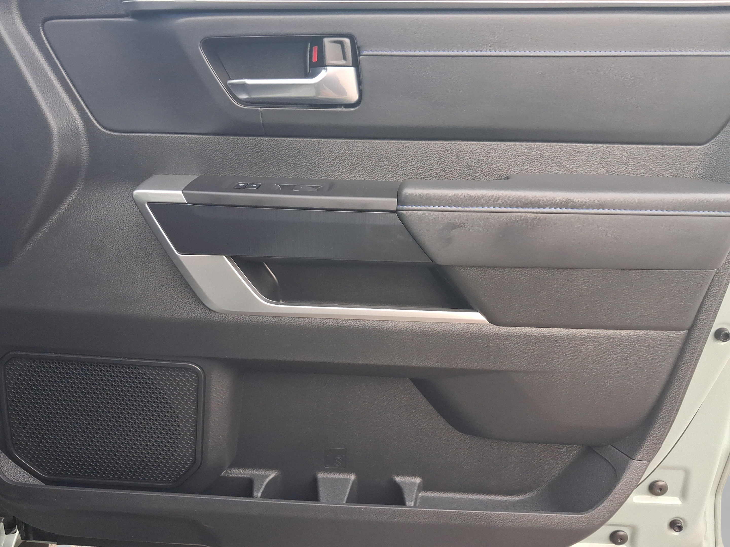 Used 2024 Toyota Sequoia Platinum RWD image 35