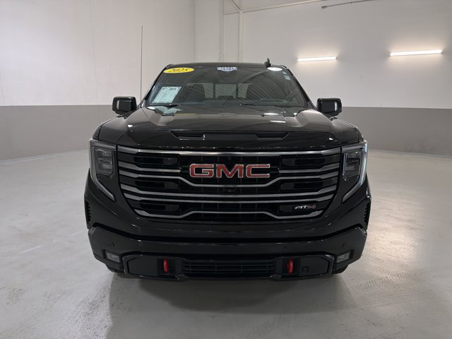 Used 2025 GMC Sierra 1500 AT4 w/ AT4 Premium Package AWD/4WD image 2