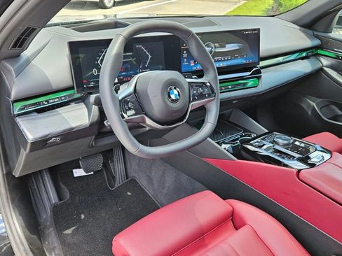 Used 2025 BMW 540i xDrive image 10