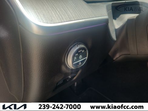 Used 2023 Mercedes-Benz C 300 4MATIC Sedan image 23