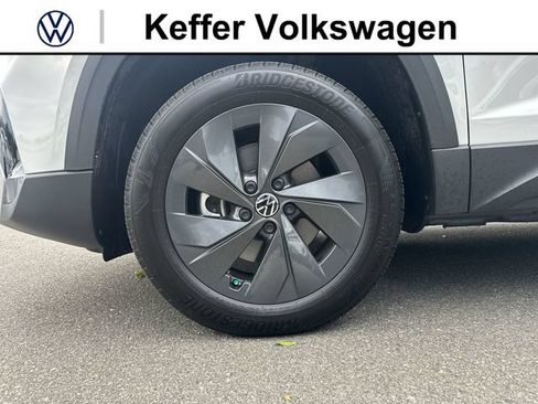 Used 2025 Volkswagen Taos S FWD image 11
