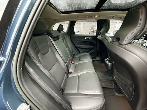 Used 2023 Volvo XC60 B5 Ultimate w/ Protection Package Premier image 32