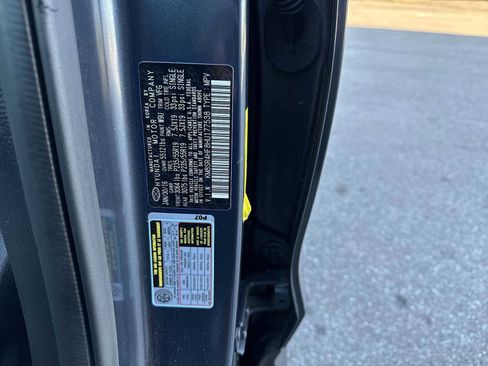 Used 2017 Hyundai Santa Fe Limited image 36