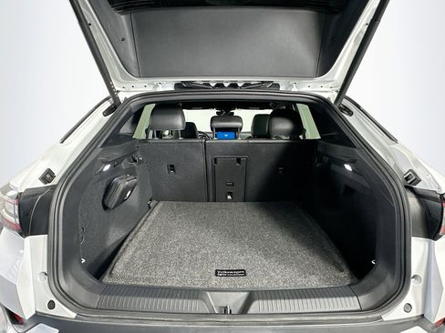 Used 2023 Volkswagen ID.4 Pro S Plus AWD/4WD image 30
