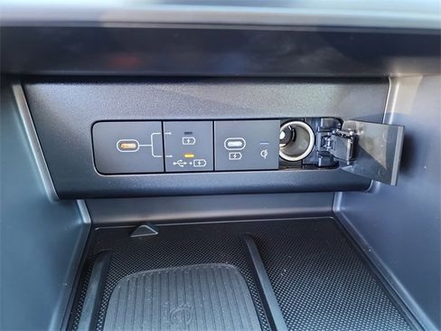 New 2025 Hyundai Sonata Limited image 17