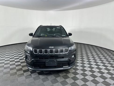 Used 2023 Jeep Compass Latitude w/ Convenience Group AWD/4WD image 24