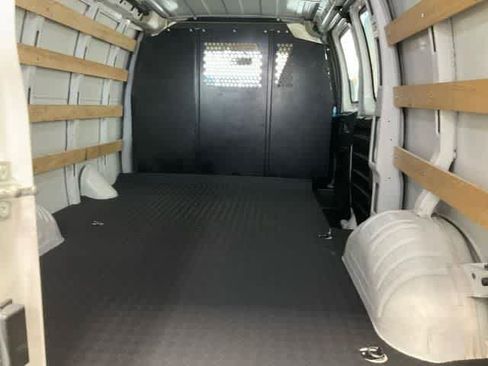 Used 2024 GMC Savana 2500 w/ Driver Convenience Package image 5