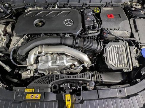 Certified 2025 Mercedes-Benz GLB 250 image 25